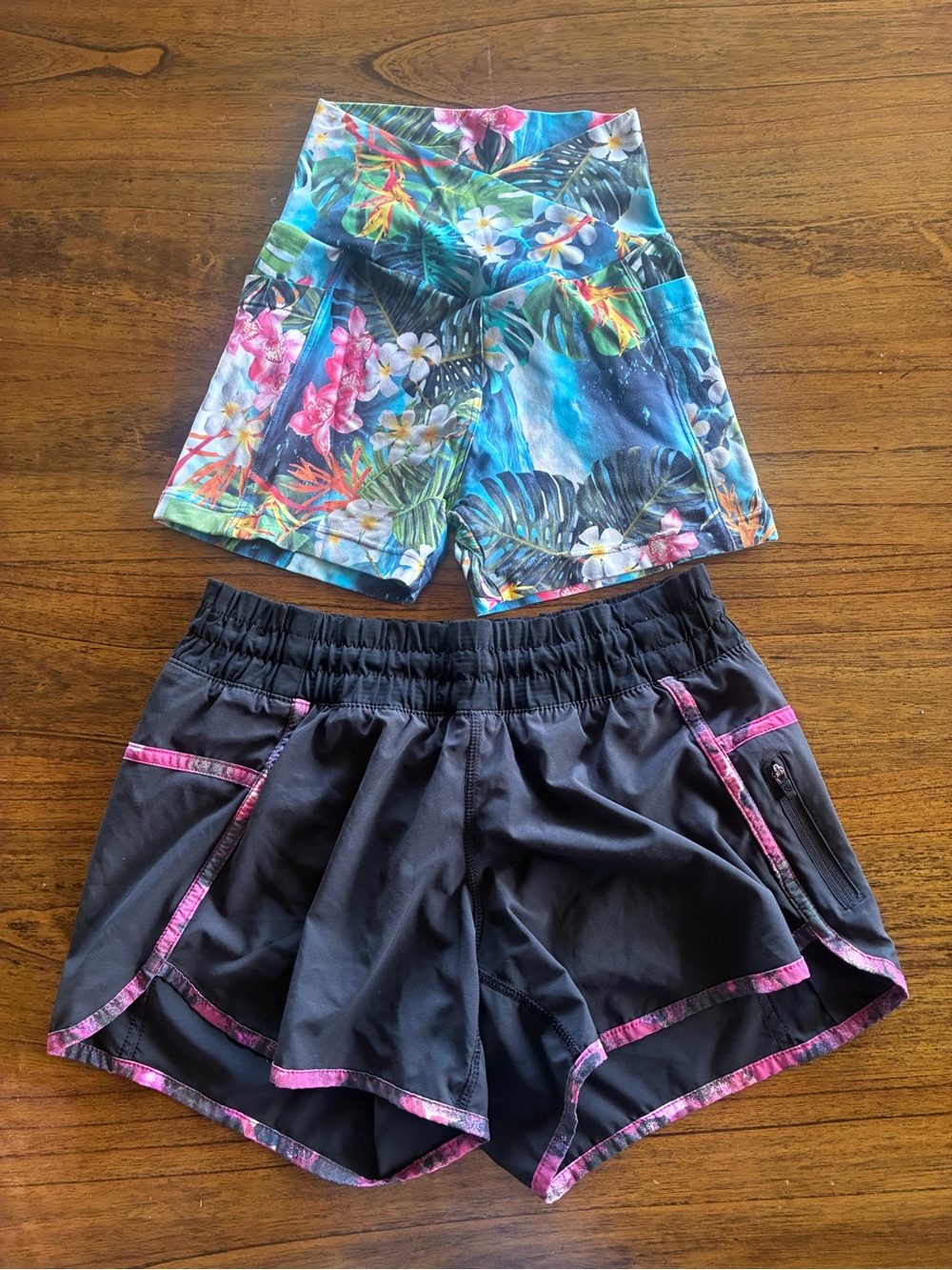 lululemon athletica Hotty Hot Black Shorts with Pink Trim and Lillakoi lot